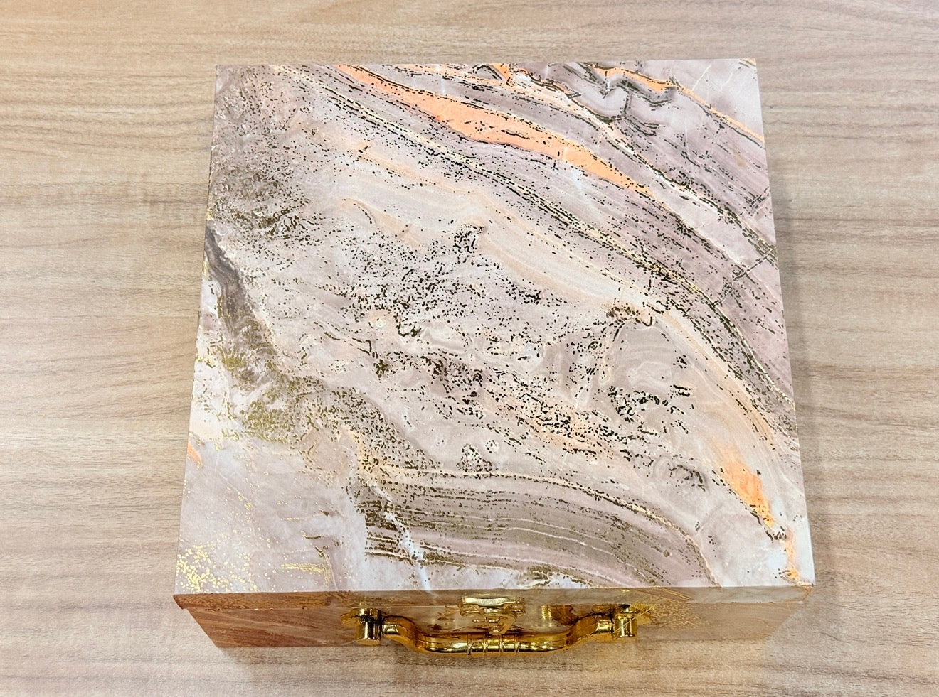 2 Jar & 10 Cavity Green Marble Foil Hamper Box