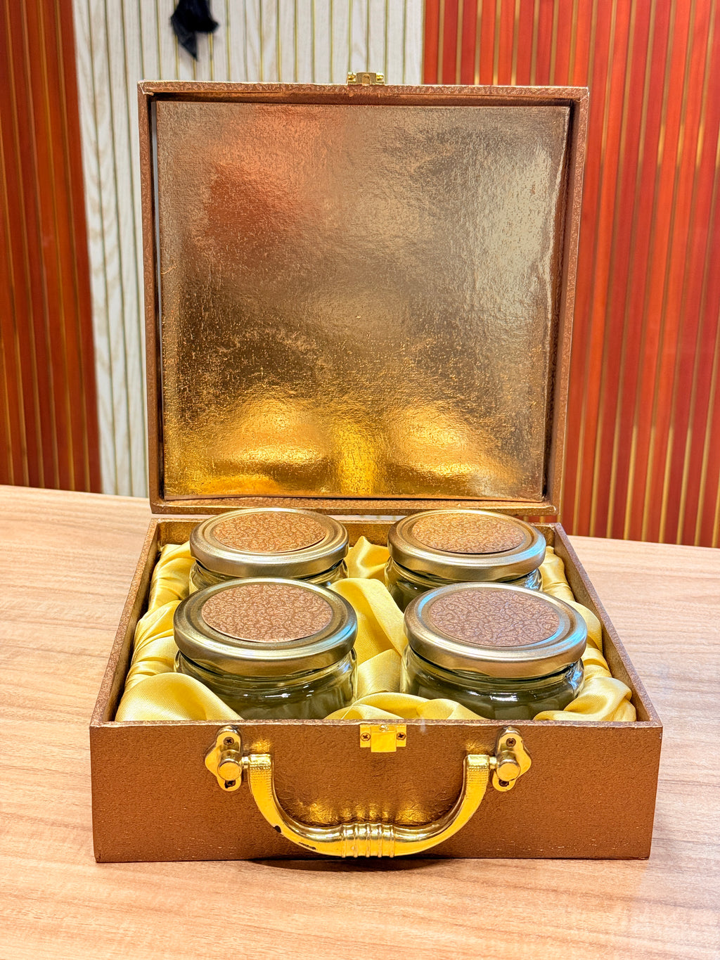 4 Jar Munda Laser-Cut Italian Paper Hamper Box
