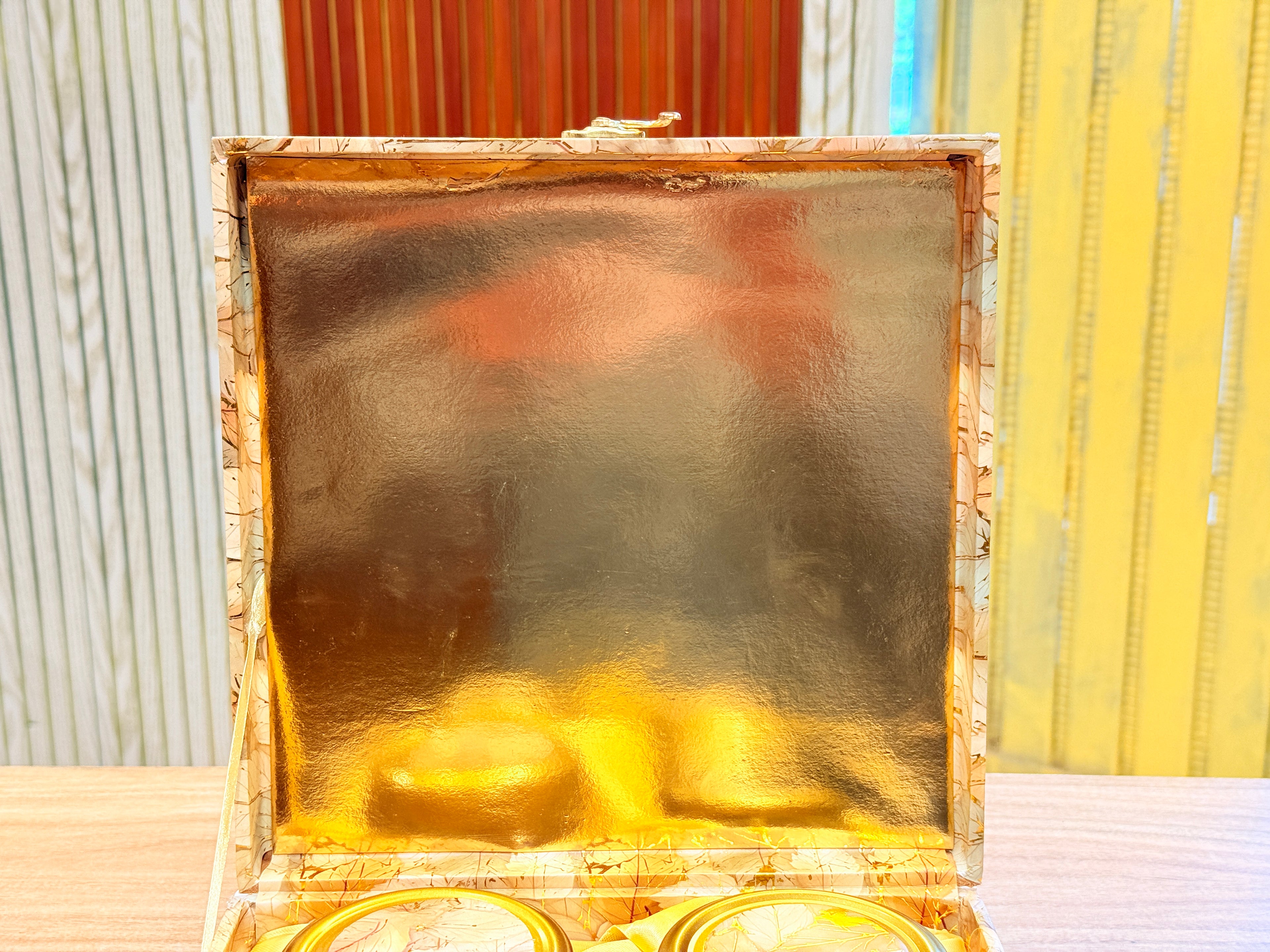 4 JAR Leafs Print Botanical Foil Luxury Hamper Box
