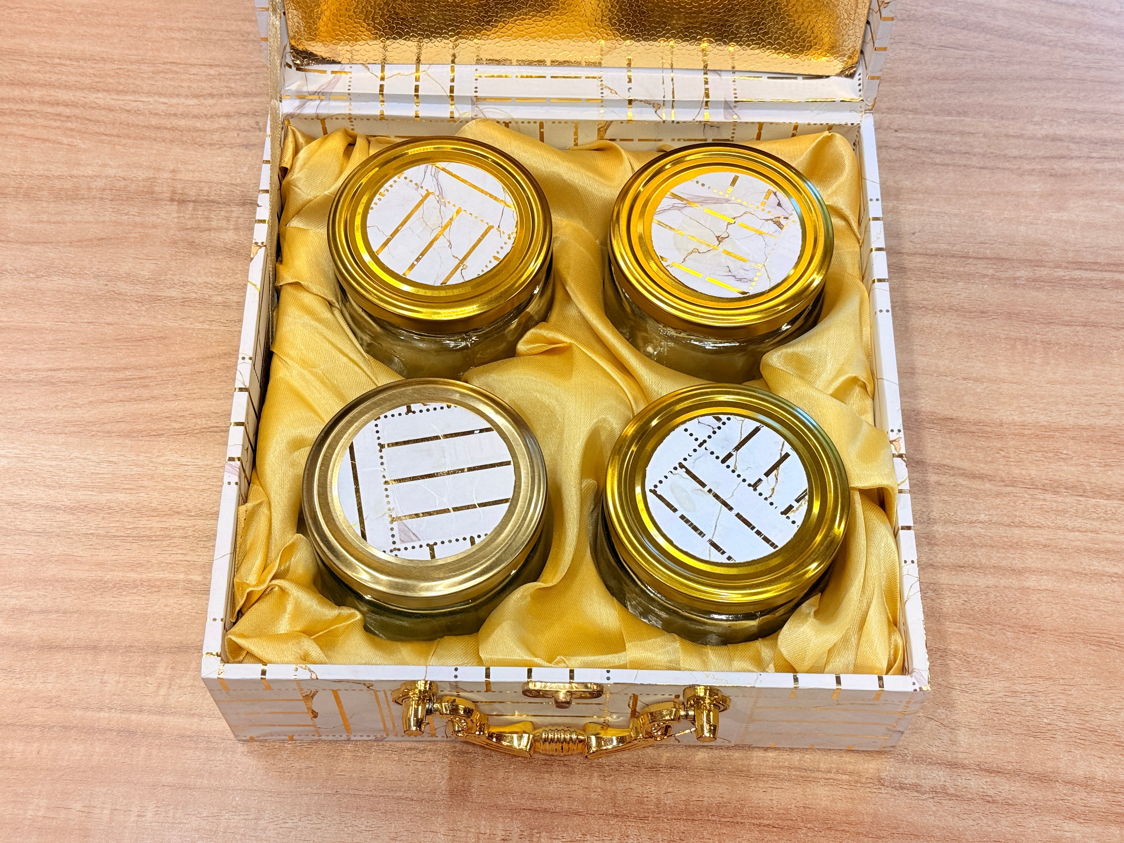 4 JAR White Line Gold Foil Hamper Box