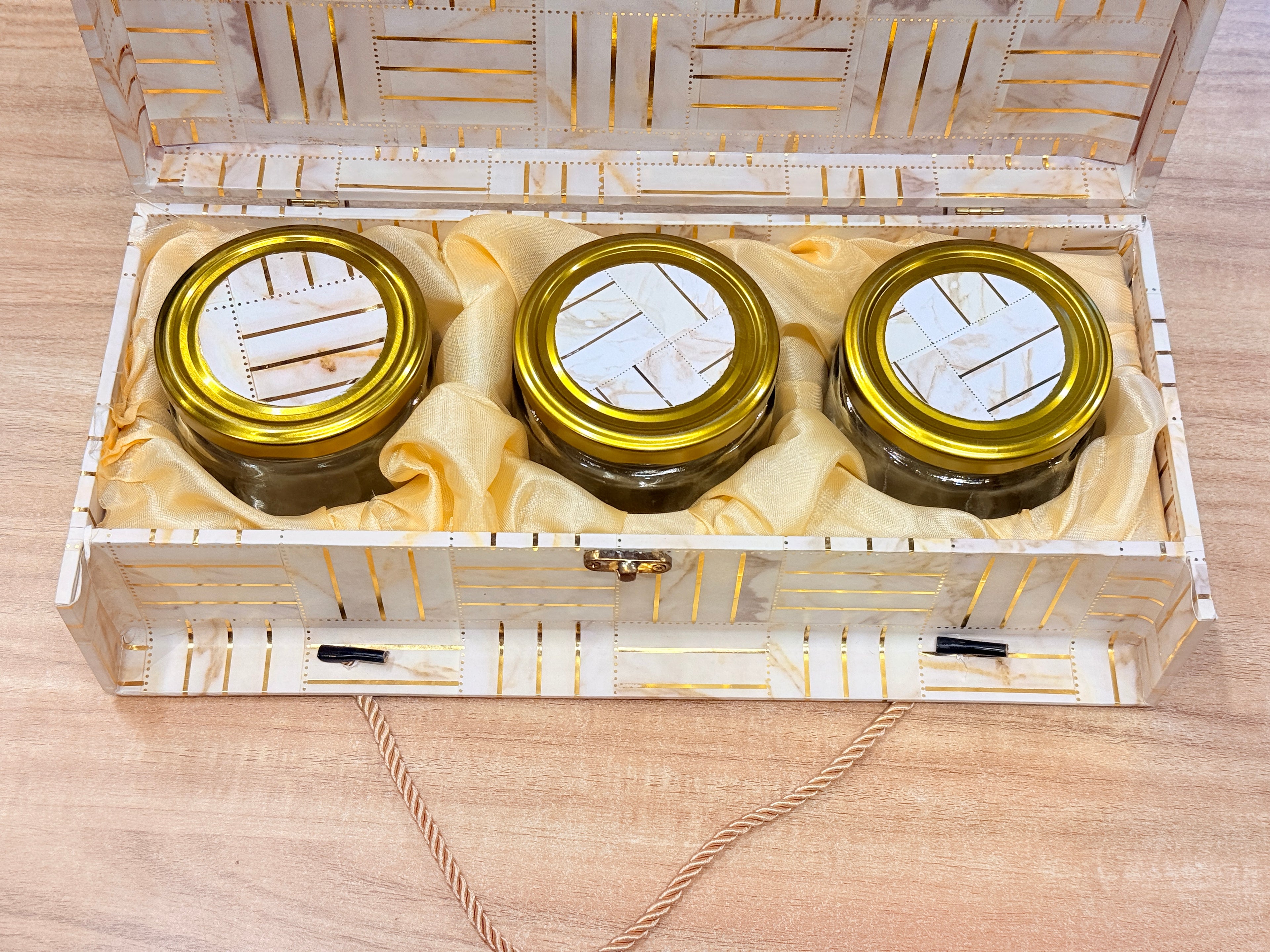 3 Jar white line Carry Bag Style  Box