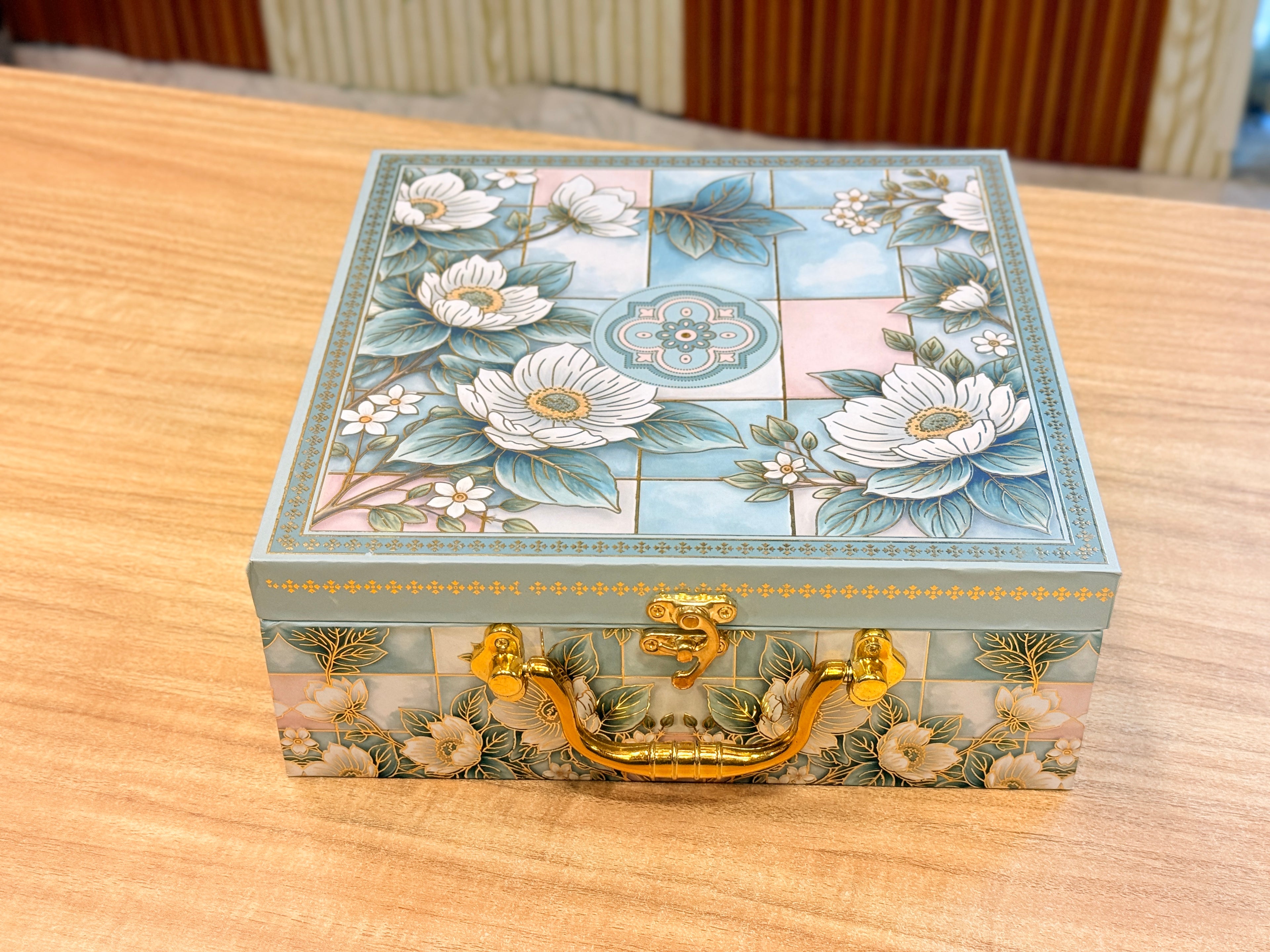 4 Jar Flower Light Green MGI Floral Heritage Hamper Box