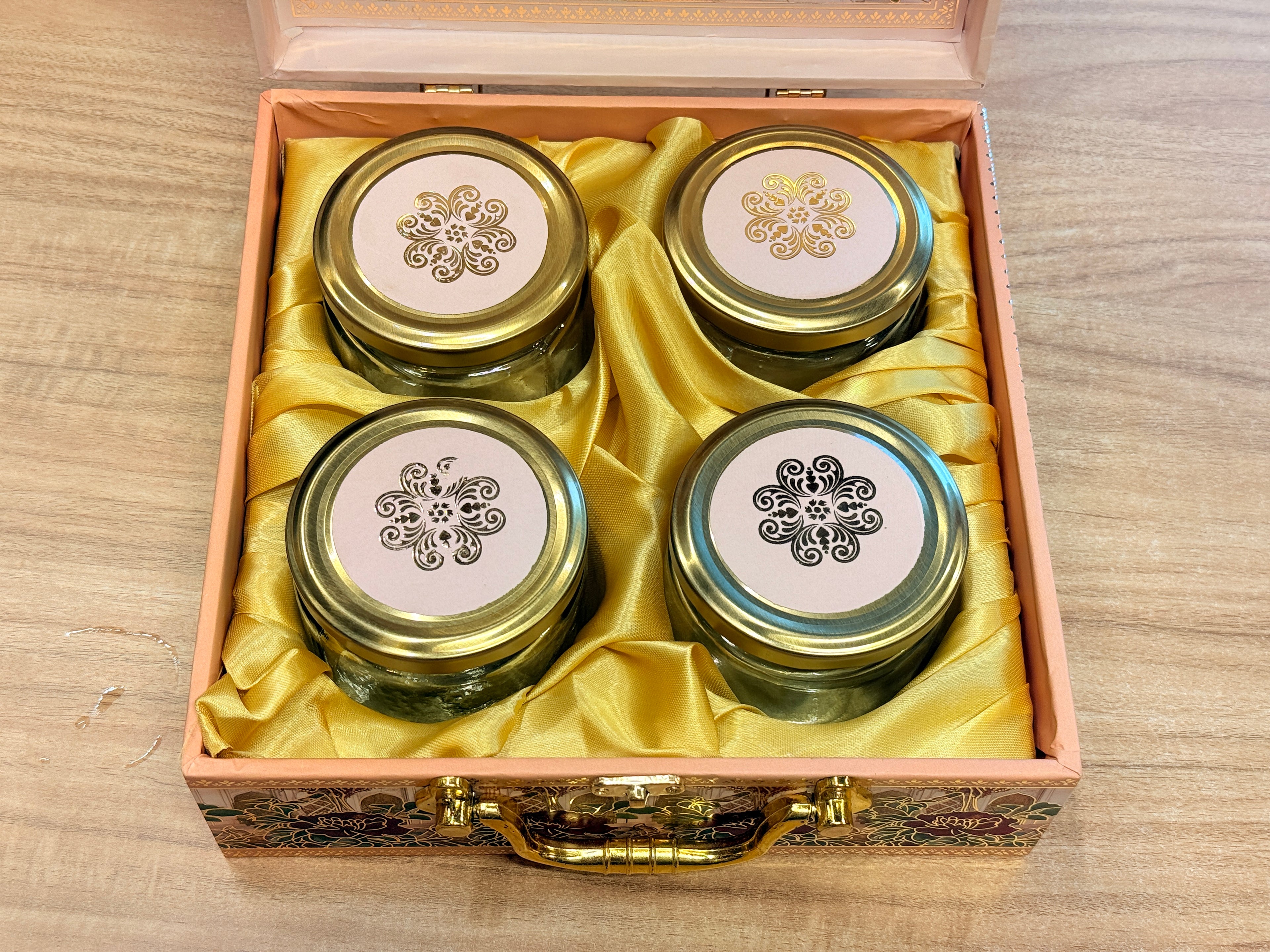 4 Jar Pink Peacock MGI Heritage Hamper Box