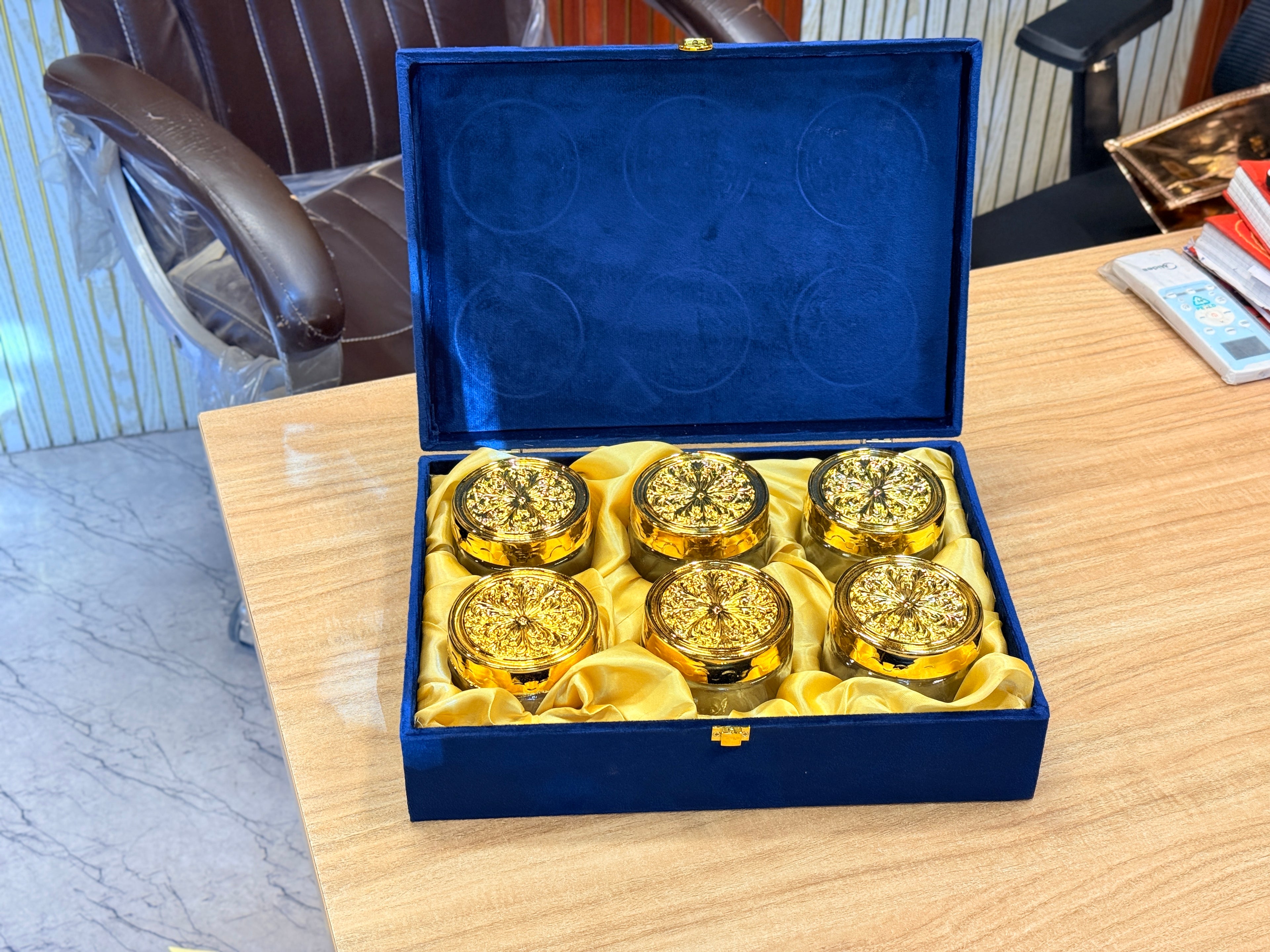 6 Jar Mirror Royal Peacock Velvet  Box with Carry Bag Gift Box