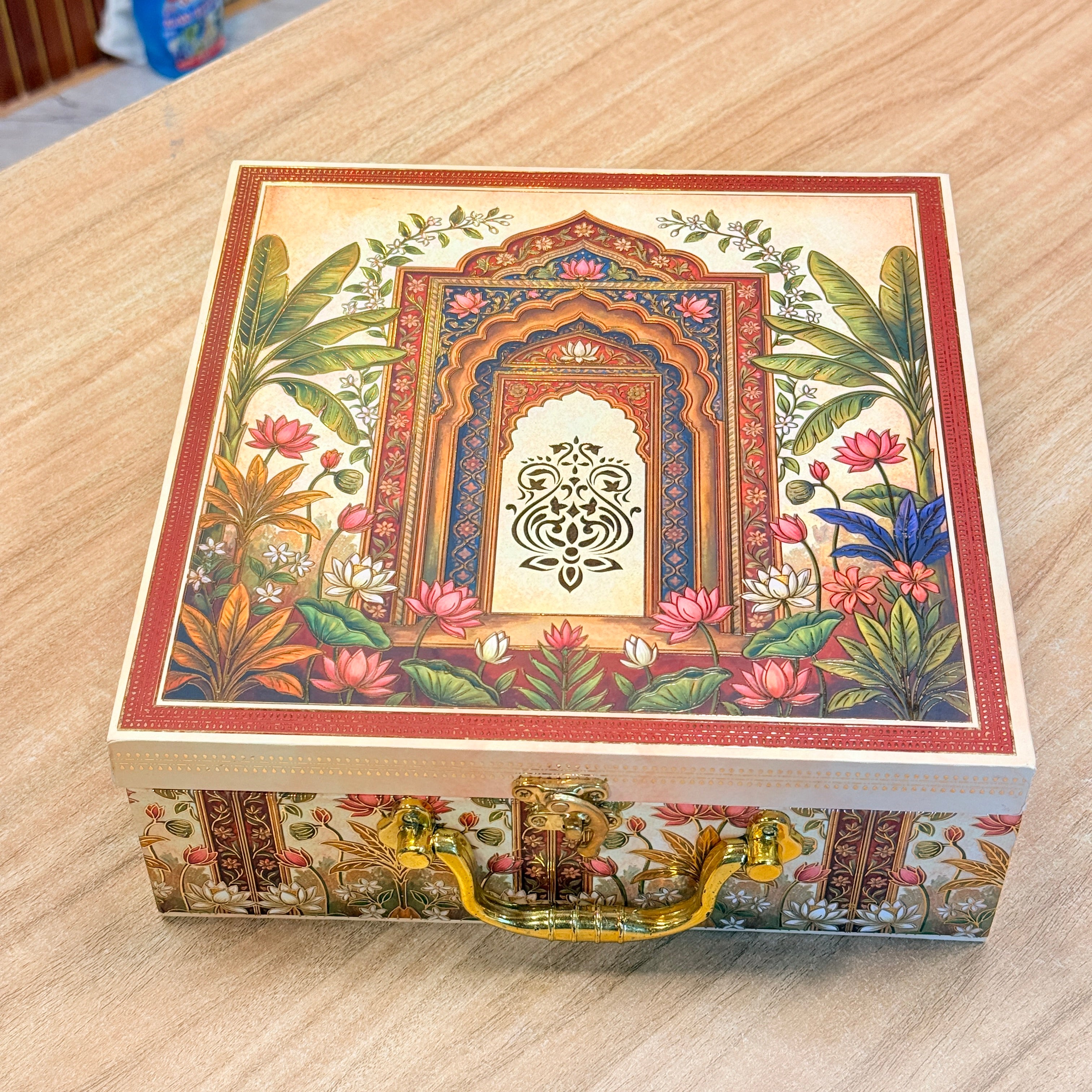 4 Jars Fort Gate Peach MGI Royal Heritage Palace Hamper MDF Box