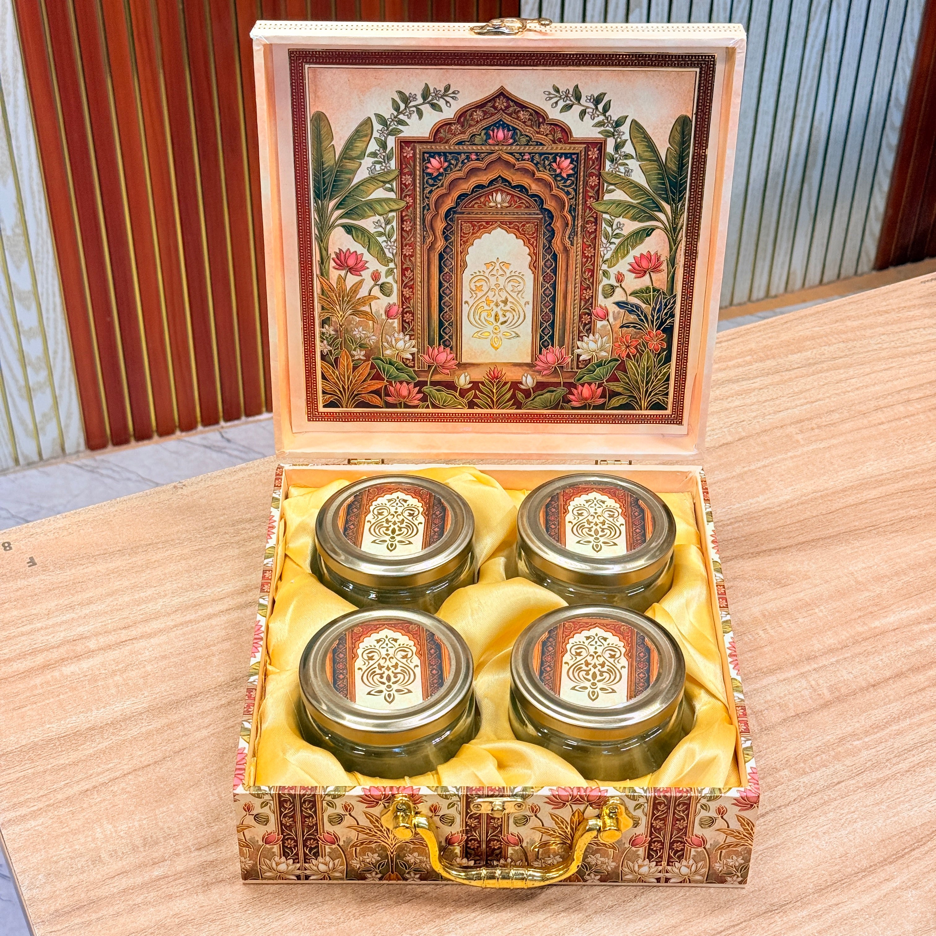 4 Jars Fort Gate Peach MGI Royal Heritage Palace Hamper MDF Box
