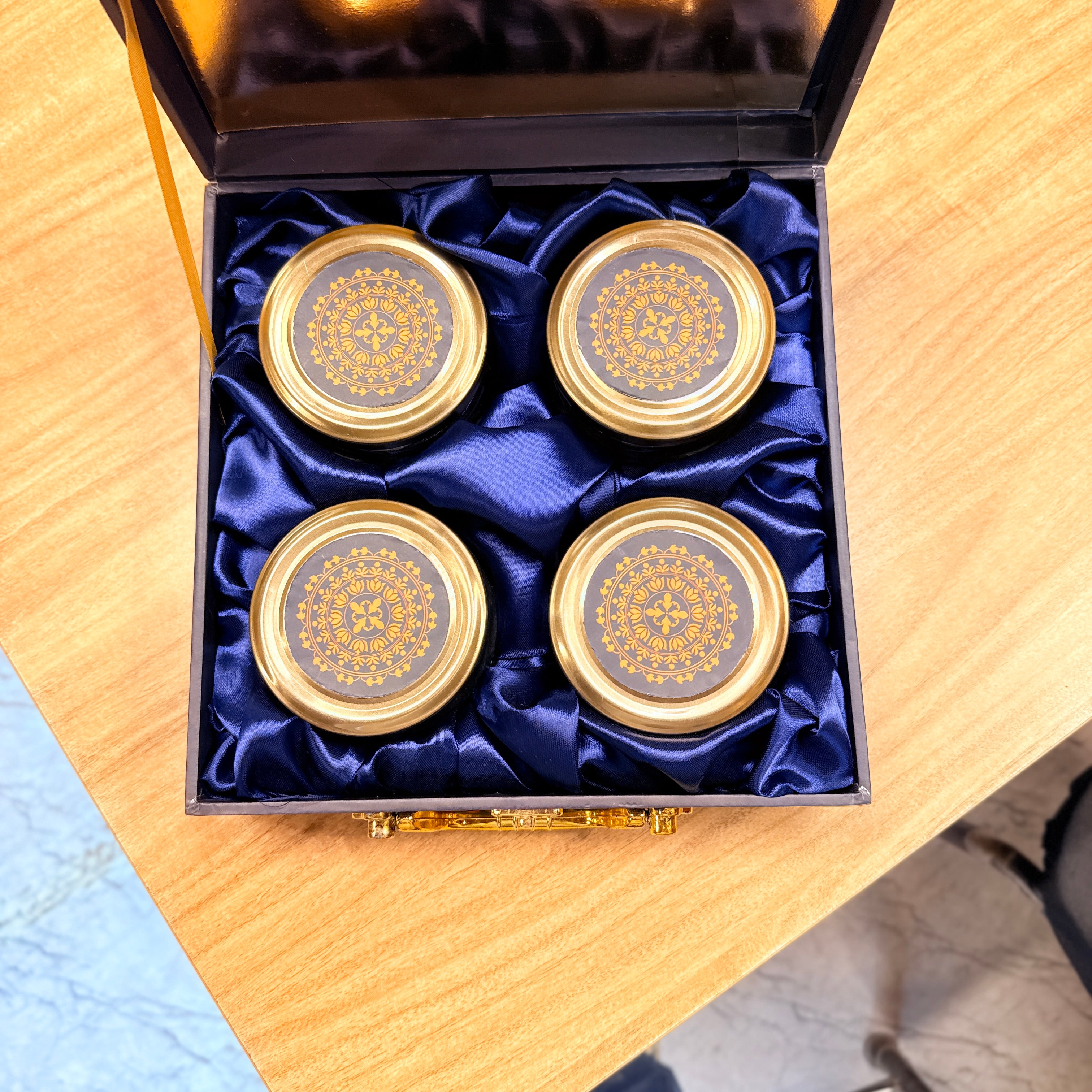 4 Jar Blue Print Luxury Hamper Box