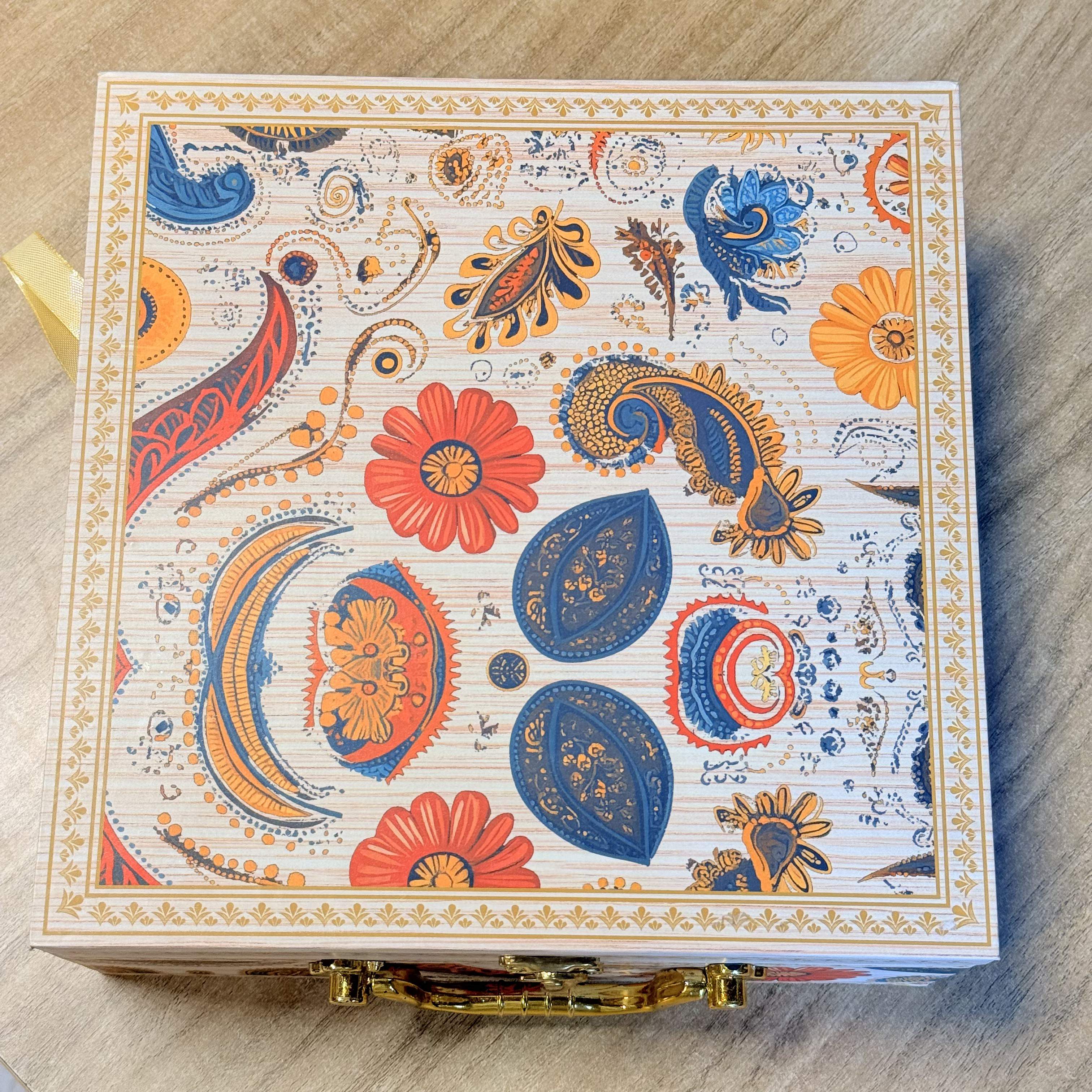 4 Jar Cream Print Luxury Hamper Box
